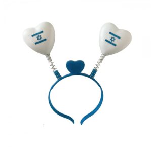 קשת ישראל מוארת קרניים לבבות