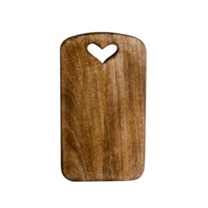 קרש חיתוך מעץ דגם לב